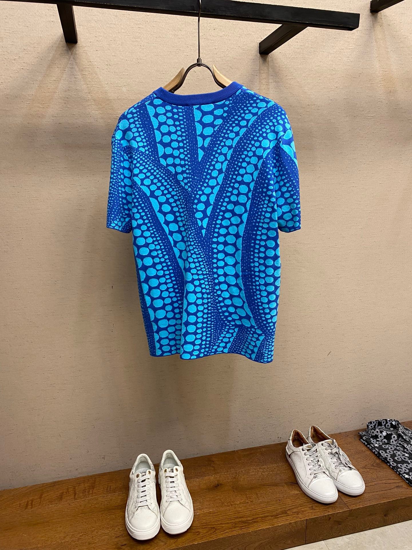 LV TSHIRT - Image 3