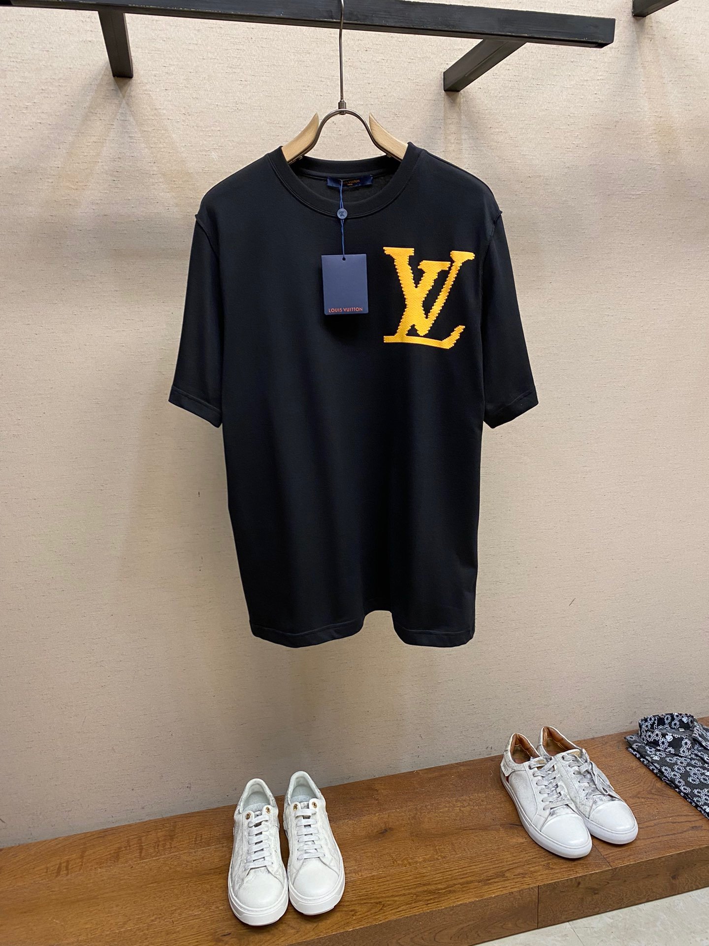 LV TSHIRT - Image 2