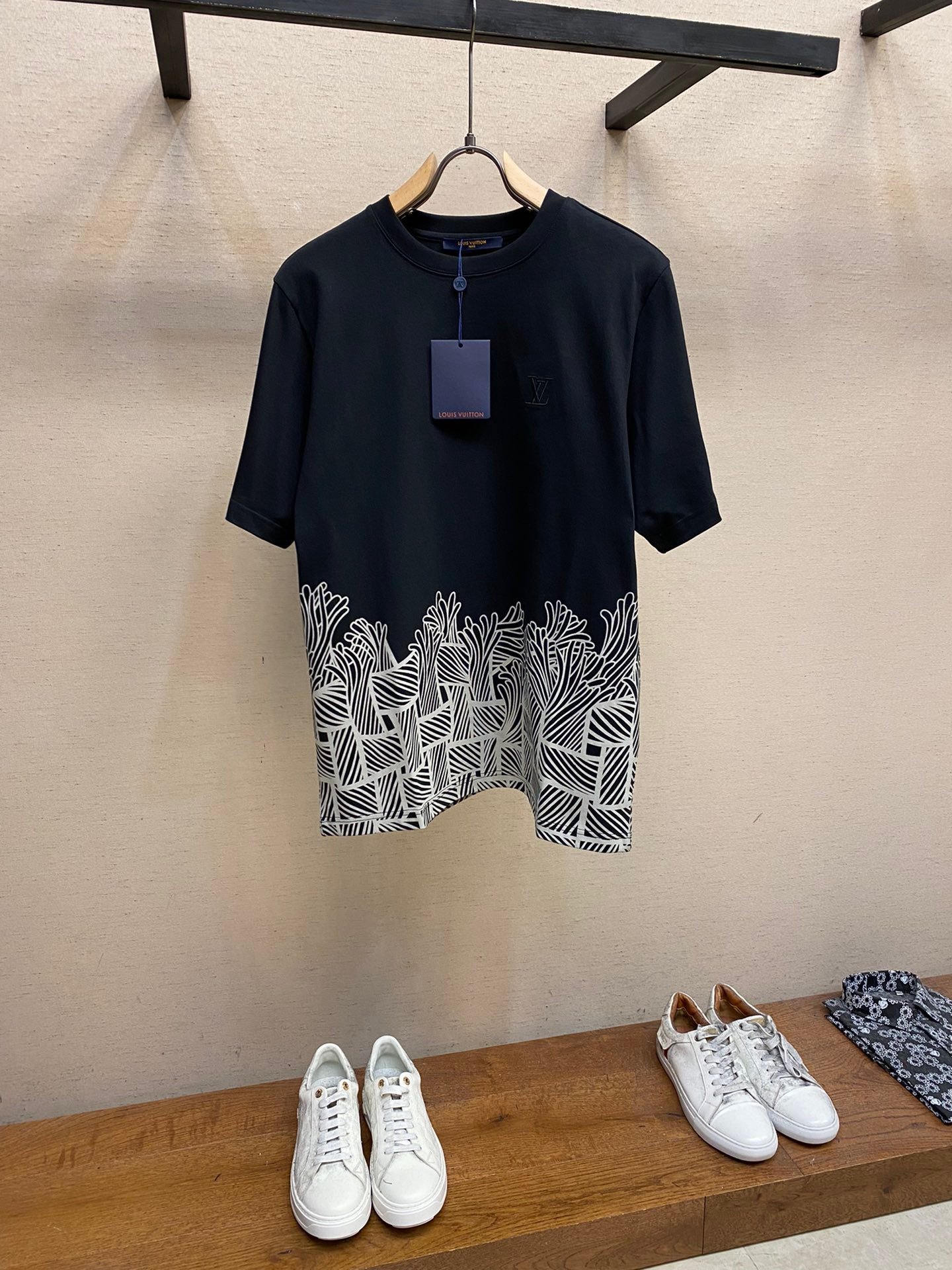 LV TSHIRT - Image 2