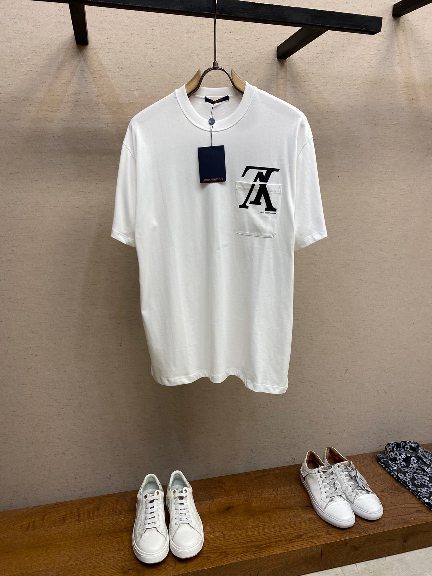 LV TSHIRT - Image 2