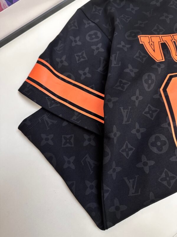 LV TSHIRT - Image 8