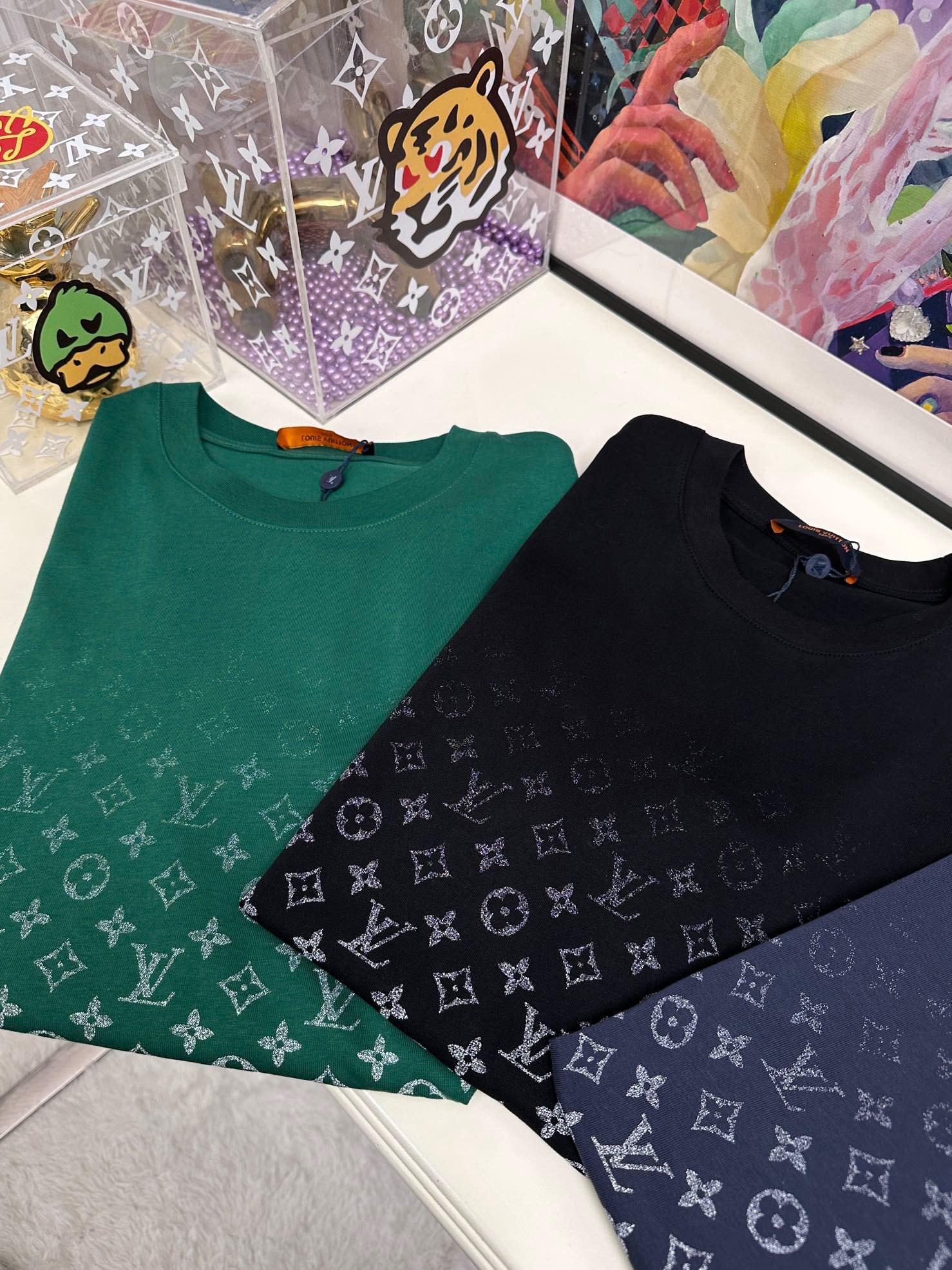 LV TSHIRT - Image 5
