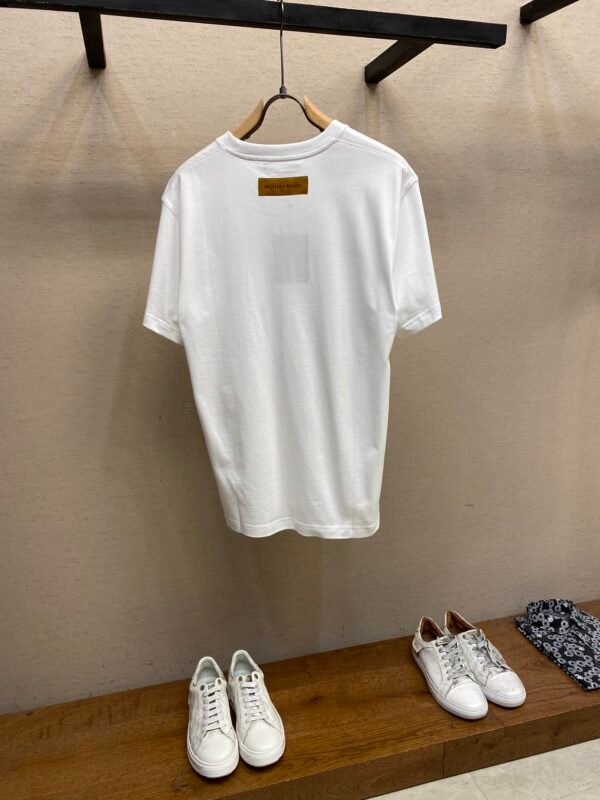 LV TSHIRT - Image 4