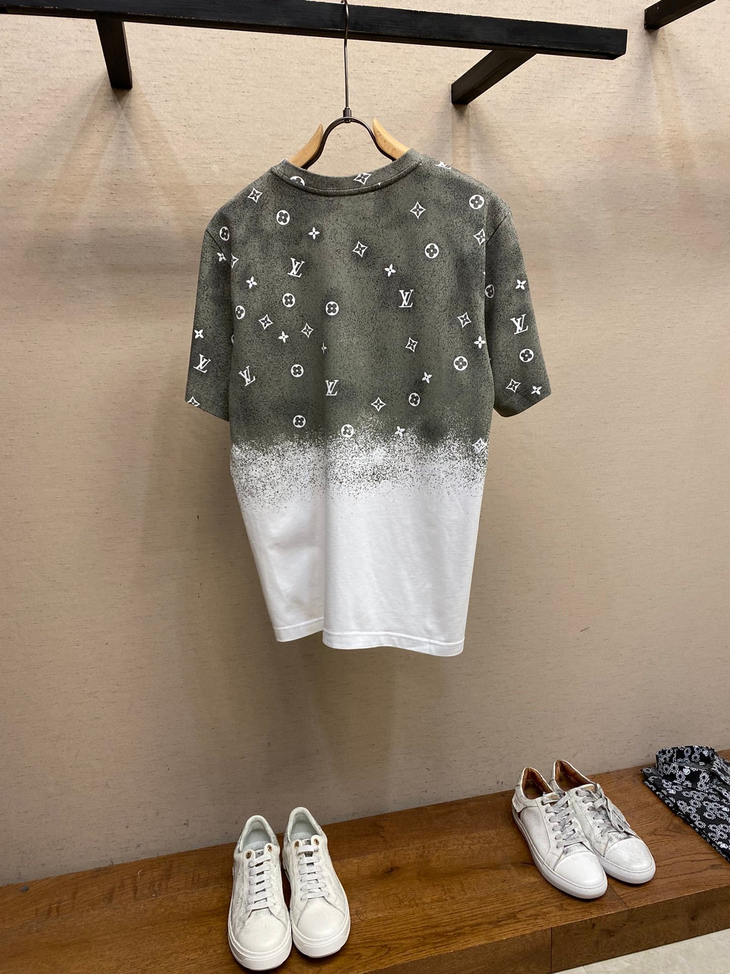 LV TSHIRT - Image 3