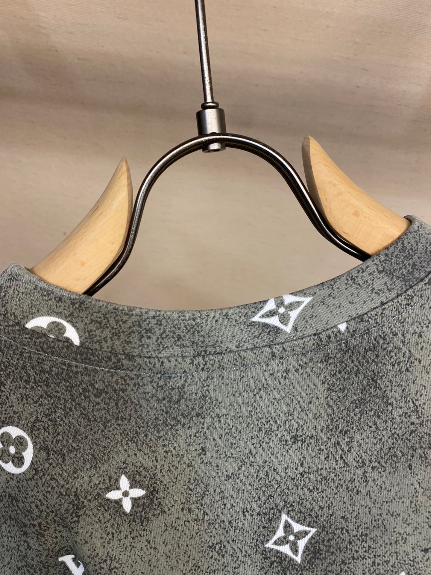 LV TSHIRT - Image 5