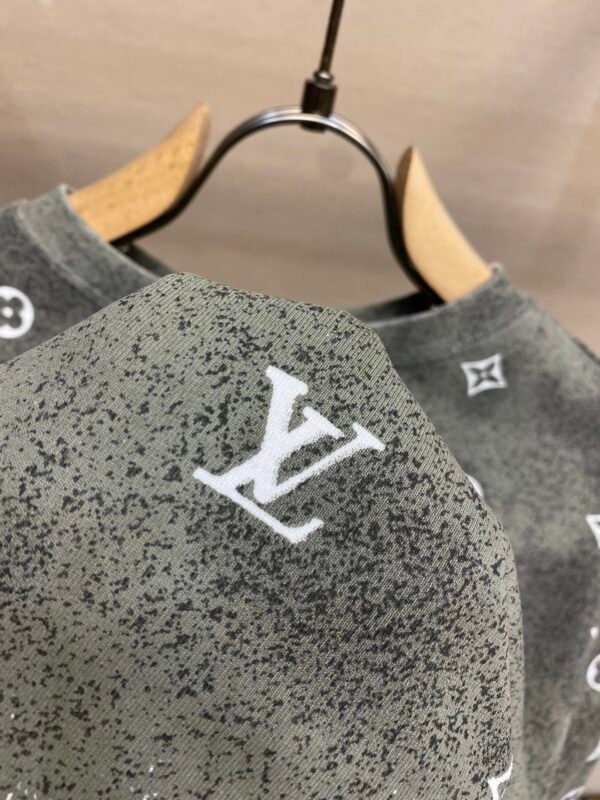 LV TSHIRT - Image 8