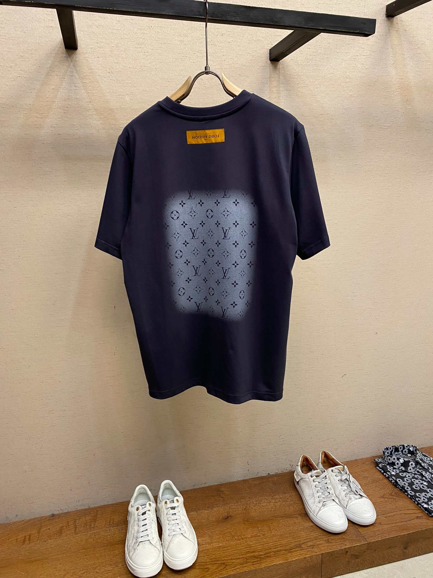 LV TSHIRT - Image 3