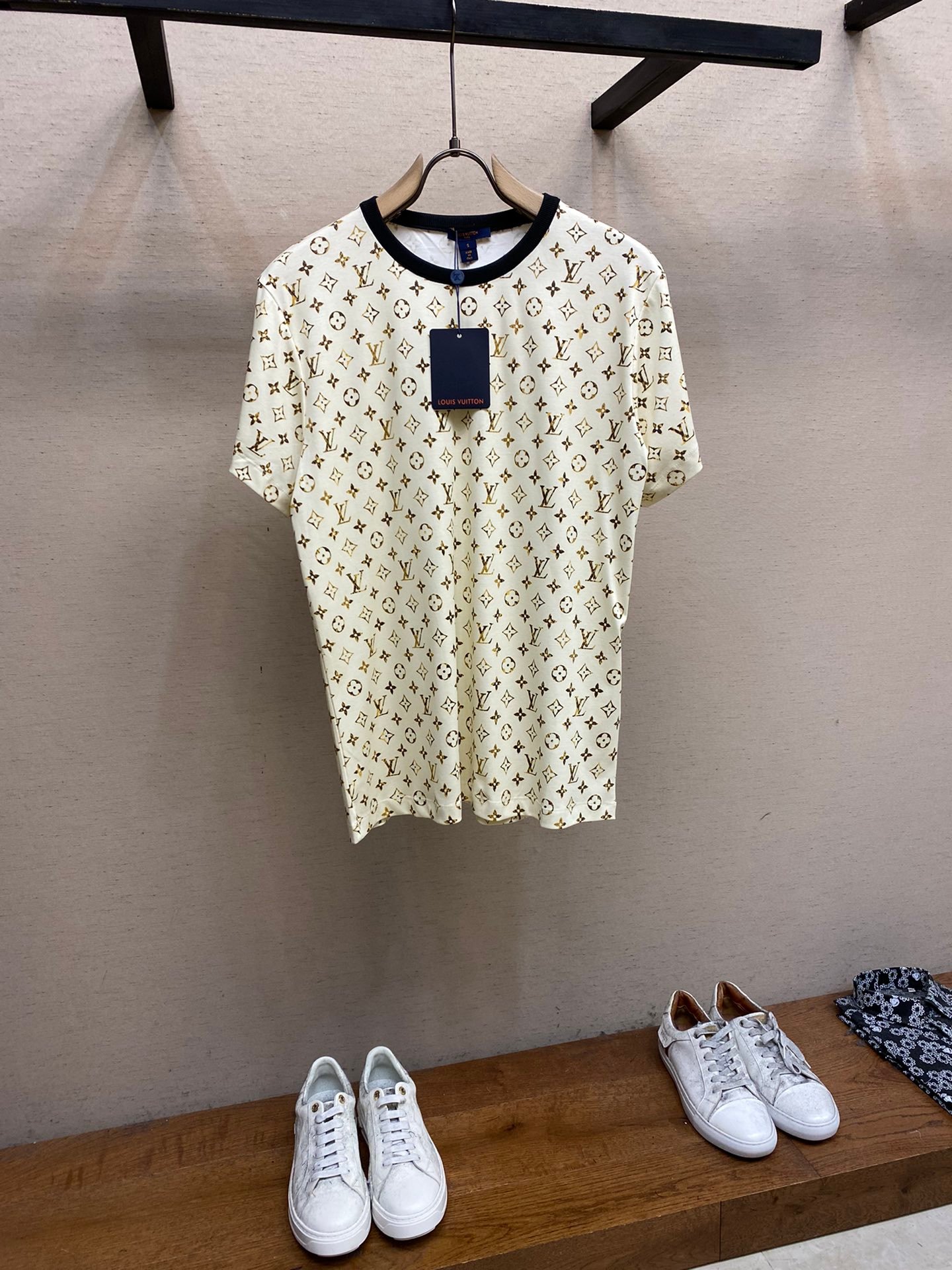 LV TSHIRT - Image 2