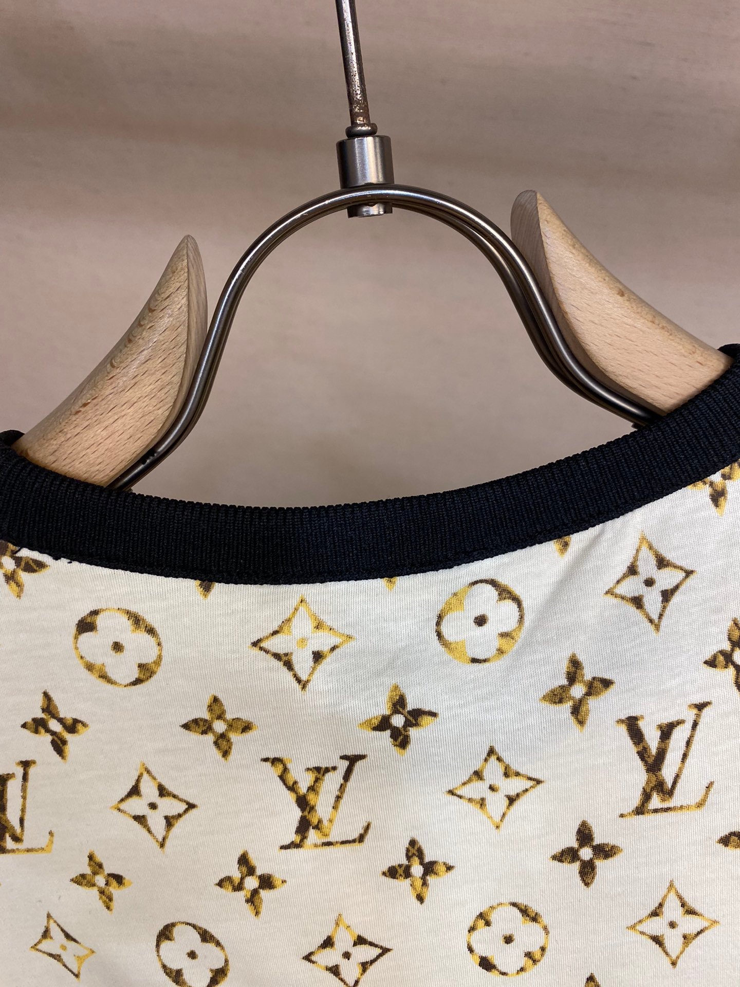 LV TSHIRT - Image 5