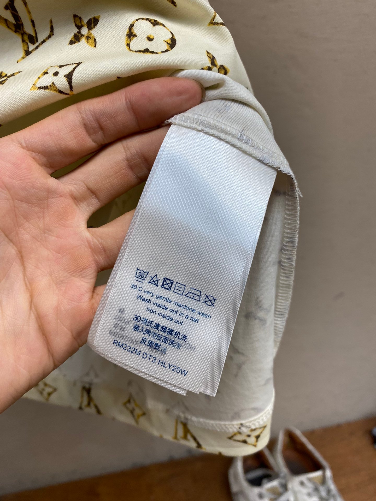 LV TSHIRT - Image 7