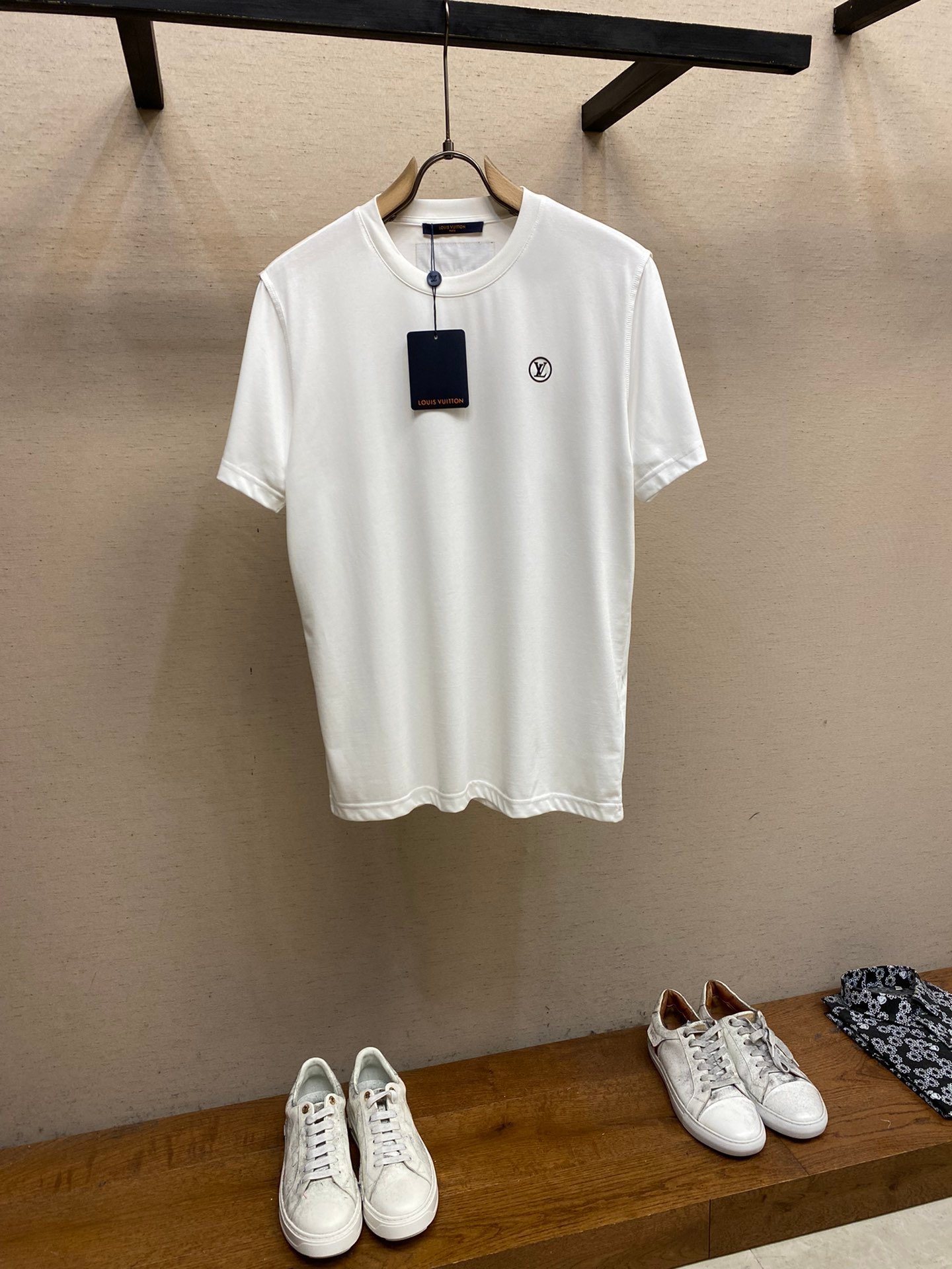LV TSHIRT - Image 2