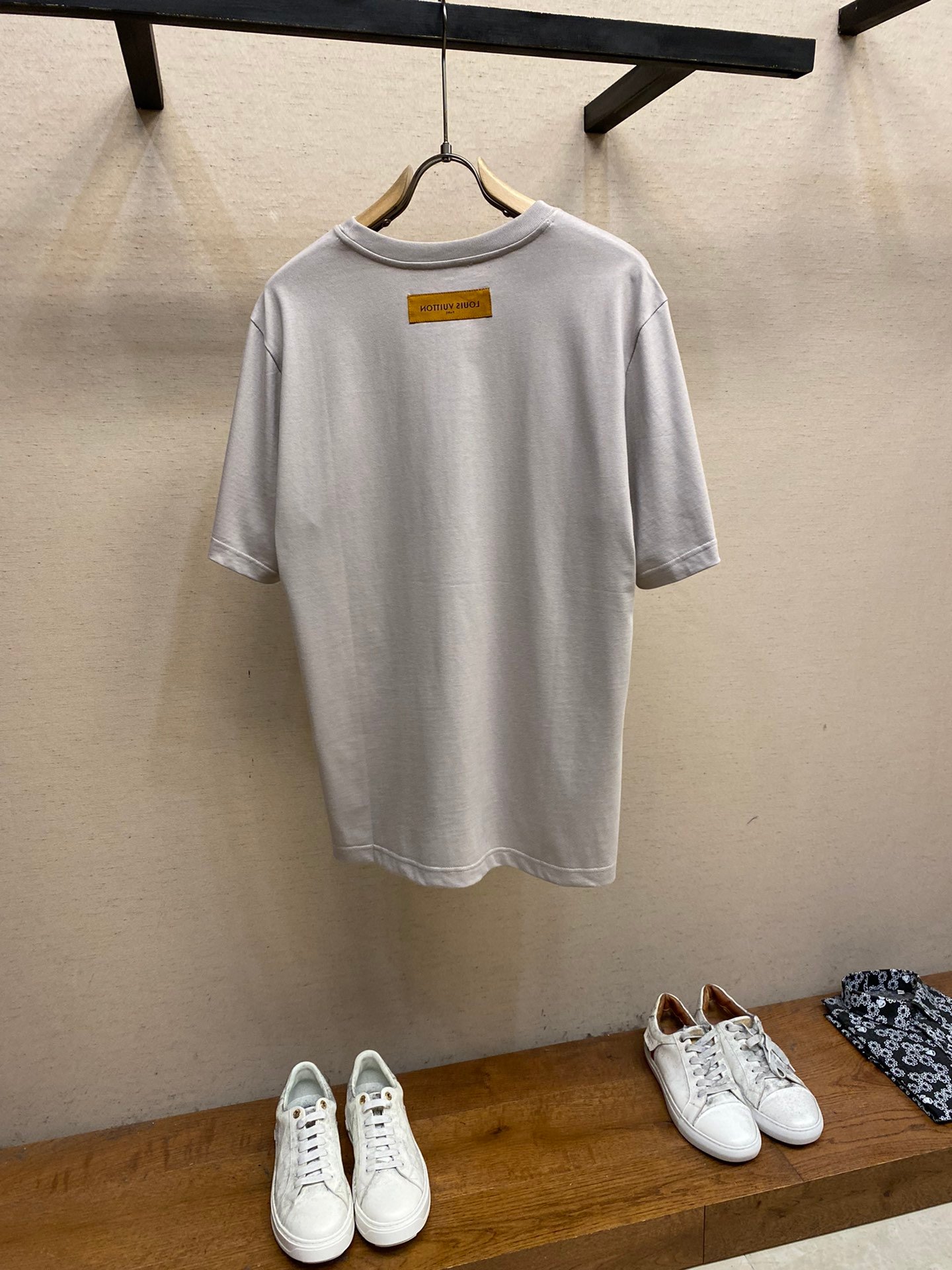 LV TSHIRT - Image 3