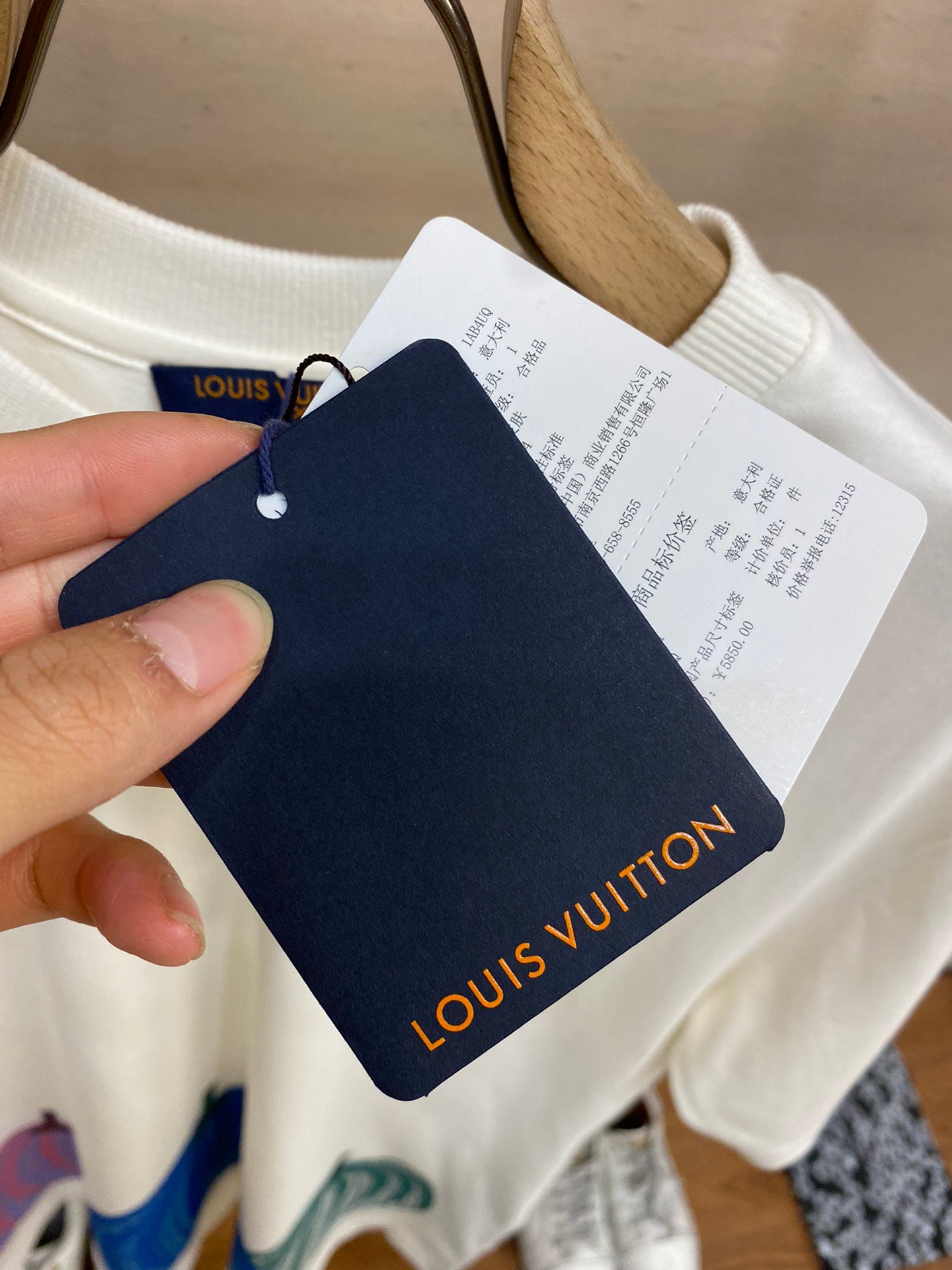 LV TSHIRT - Image 5