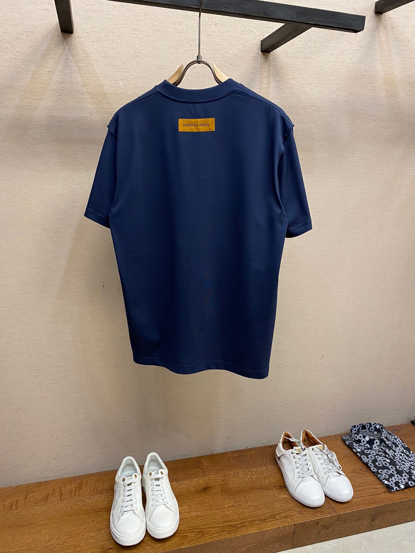 LV TSHIRT - Image 3