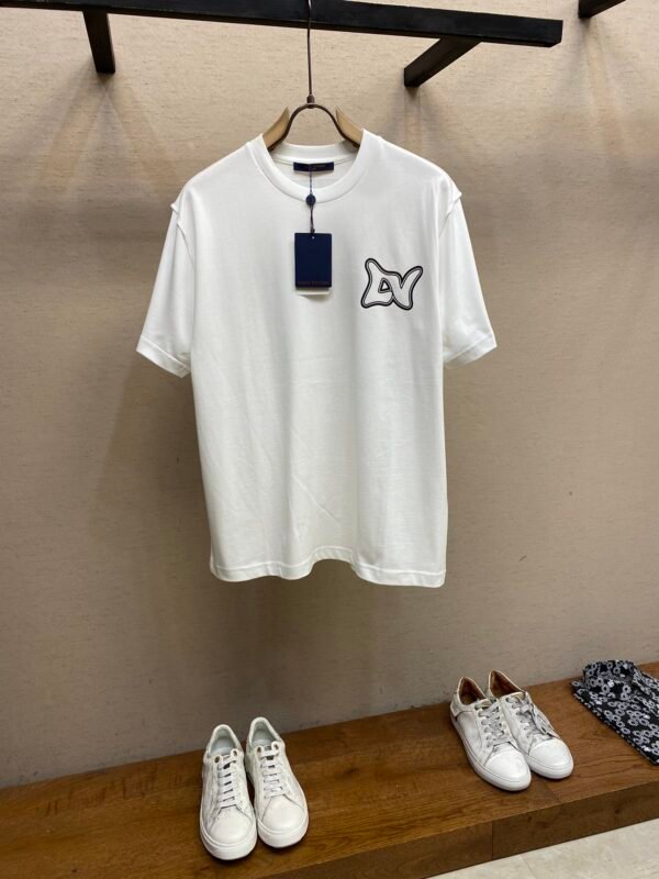 LV TSHIRT - Image 4