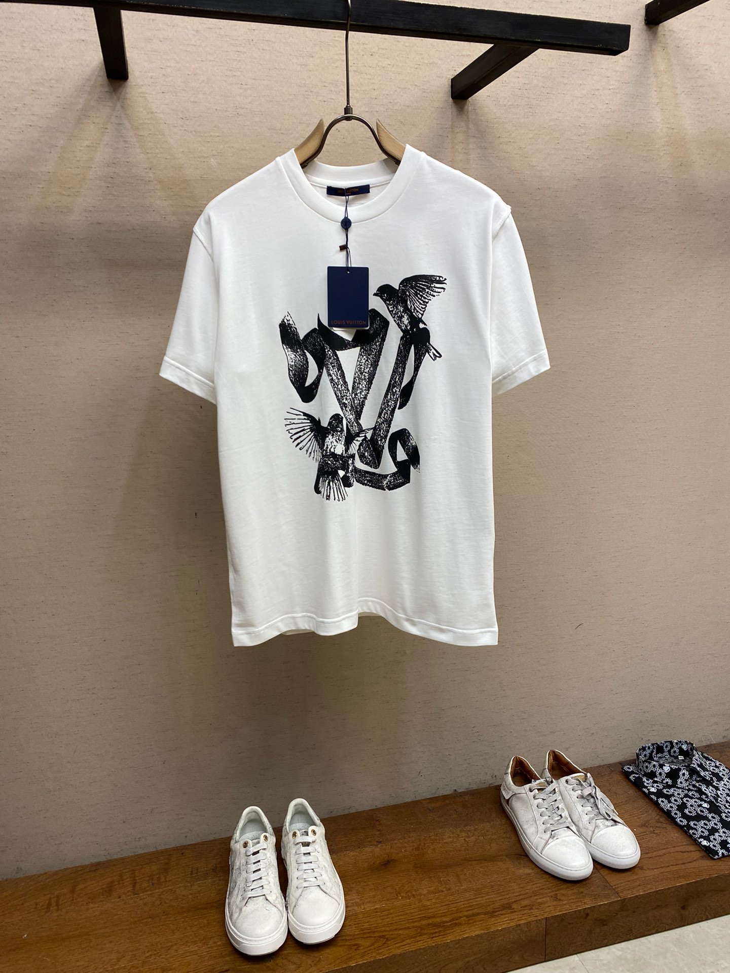 LV TSHIRT - Image 2