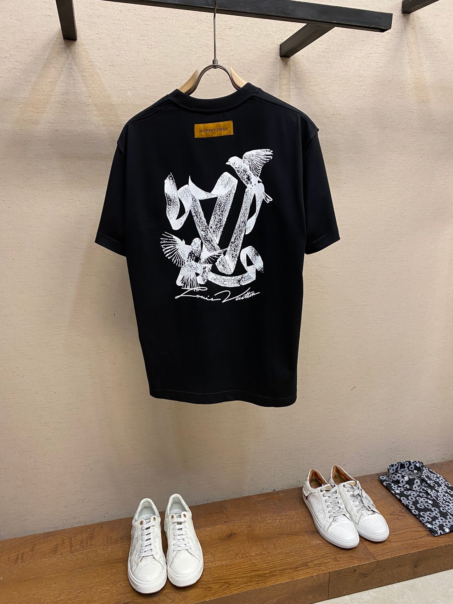 LV TSHIRT - Image 3