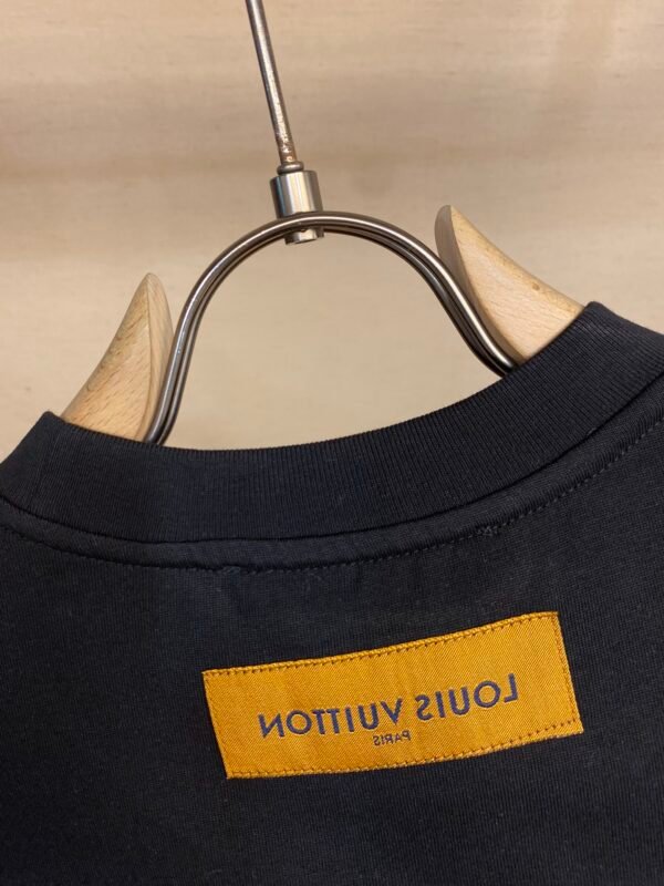 LV TSHIRT - Image 6