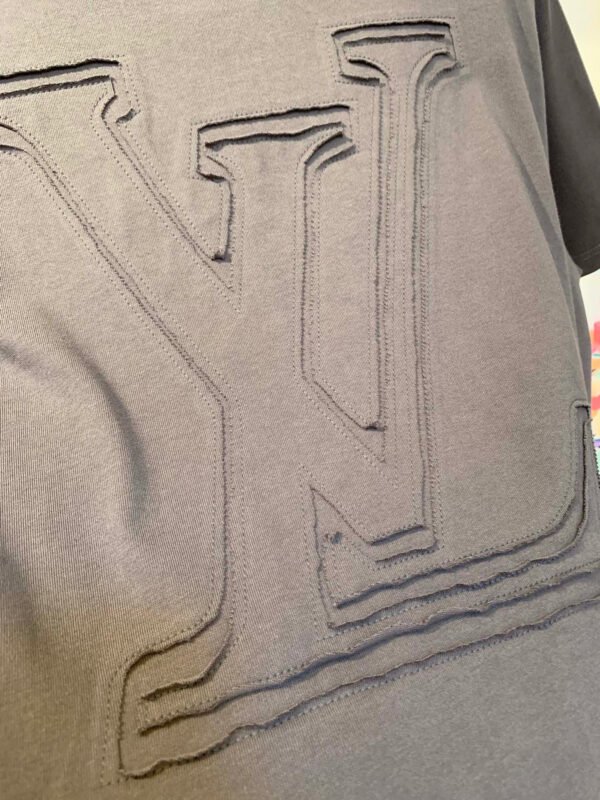 LV TSHIRT - Image 8