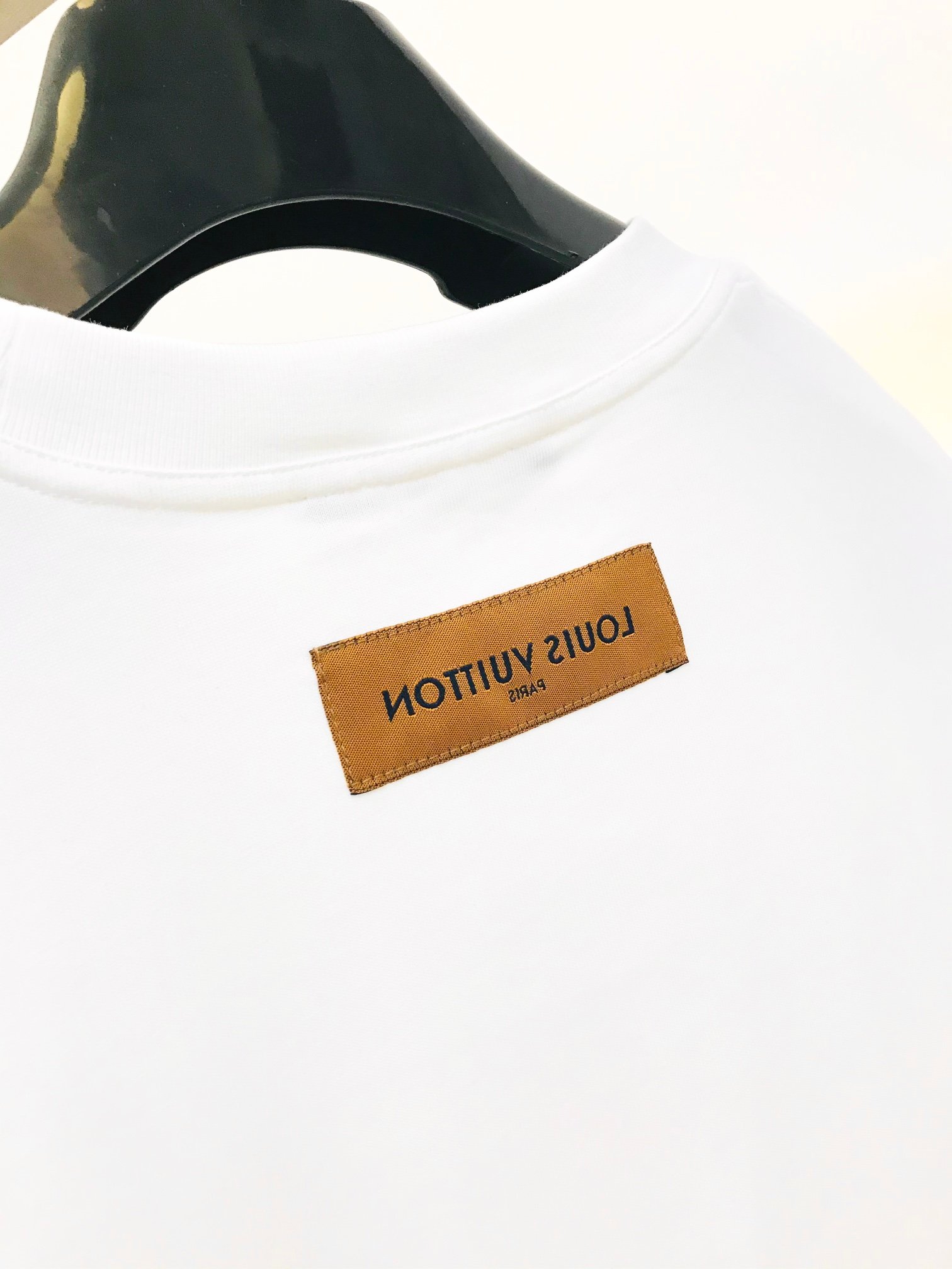 LV TSHIRT - Image 5