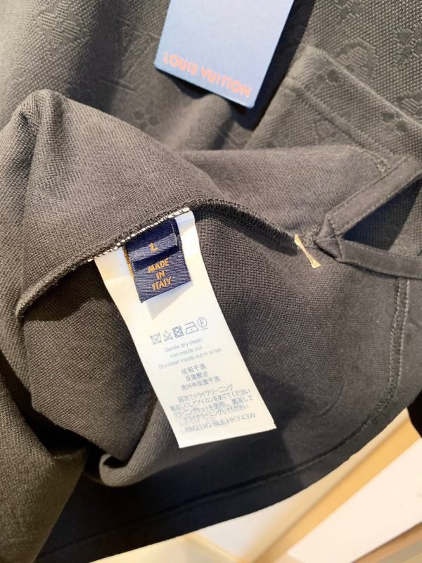 LV TSHIRT - Image 8