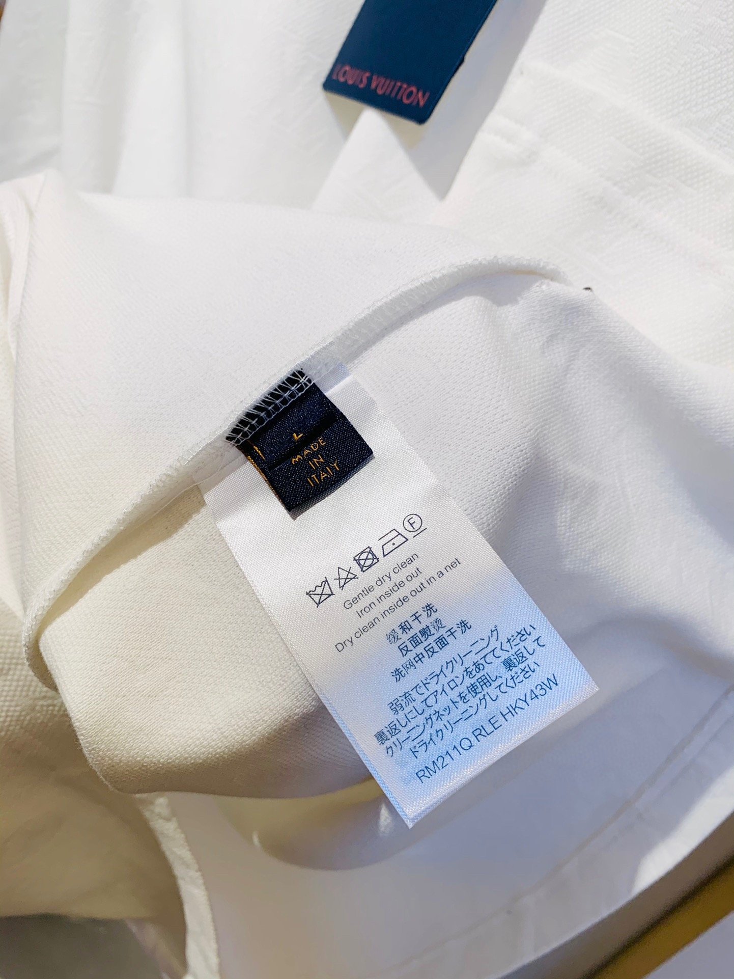 LV TSHIRT - Image 7
