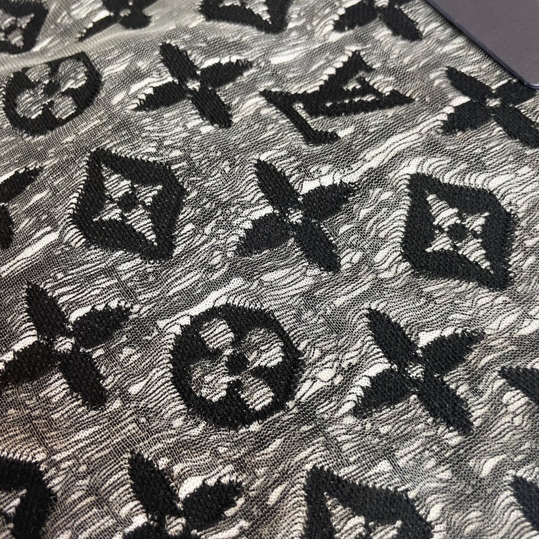 LV TSHIRT - Image 5