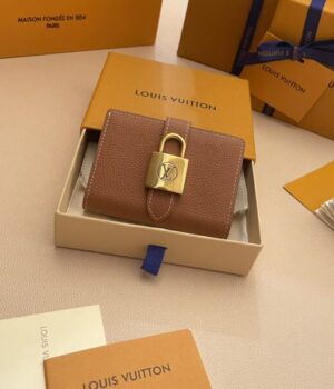 LV WALLET