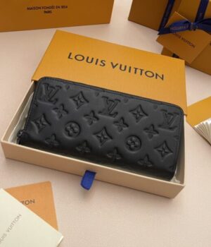 LV WALLET