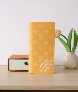 LV WALLET