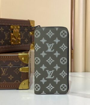 LV WALLET