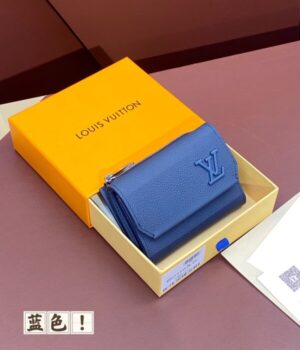 LV WALLET