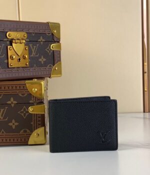 LV WALLET