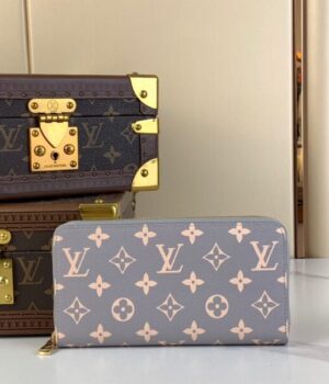 LV WALLET