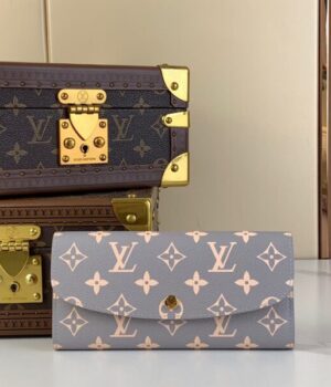 LV WALLET