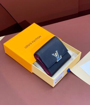 LV WALLET