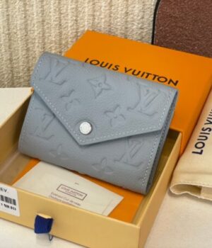 LV WALLET