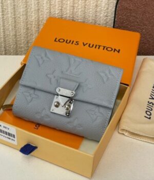 LV WALLET