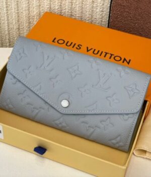 LV WALLET