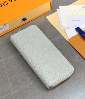 LV WALLET