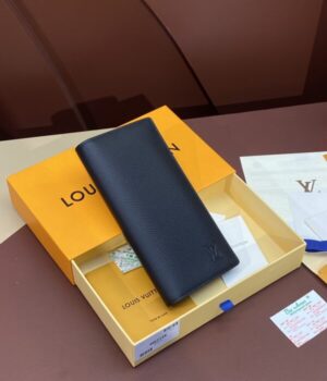 LV WALLET