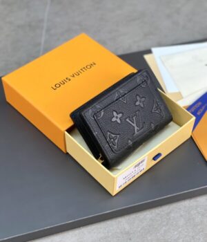 LV WALLET