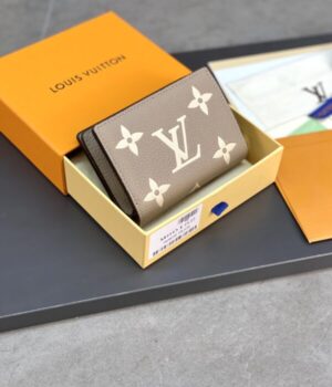 LV WALLET