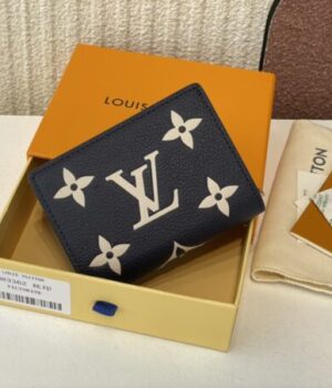 LV WALLET