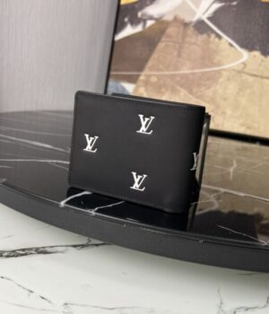 LV WALLET
