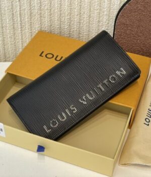 LV WALLET