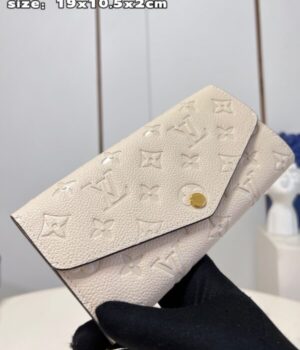 LV WALLET