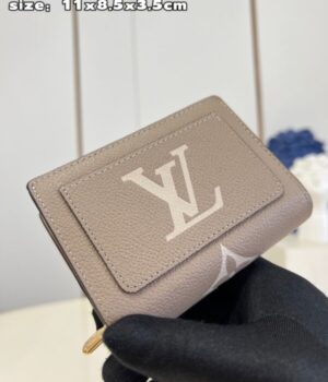LV WALLET