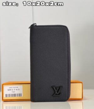 LV WALLET