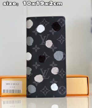 LV WALLET